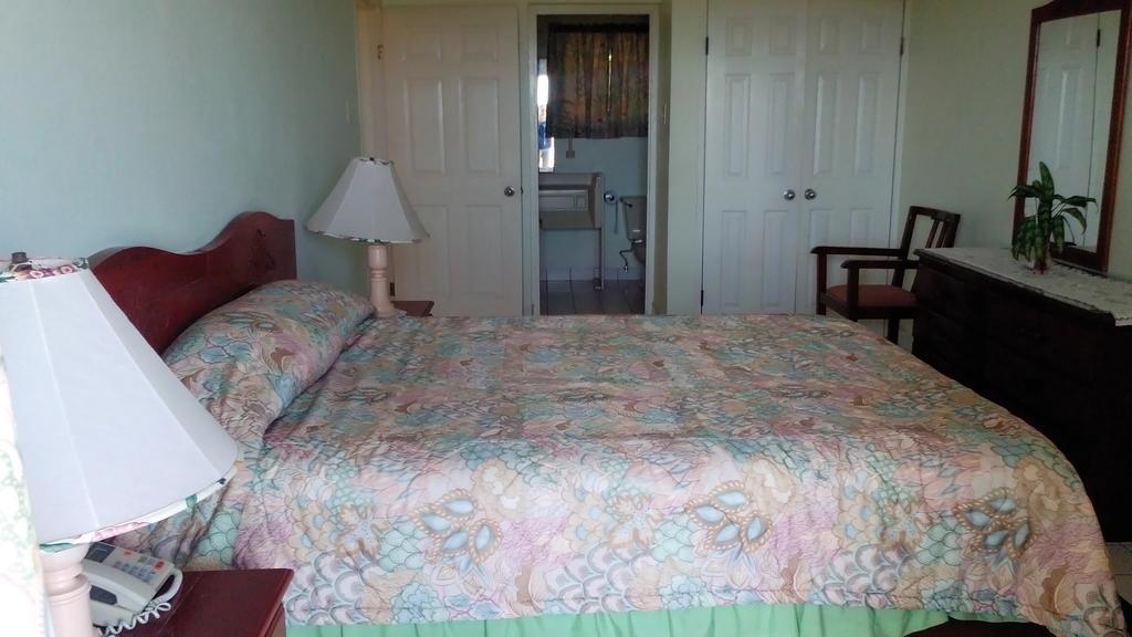 Hotel Relax Resort Montego Bay Exterior photo