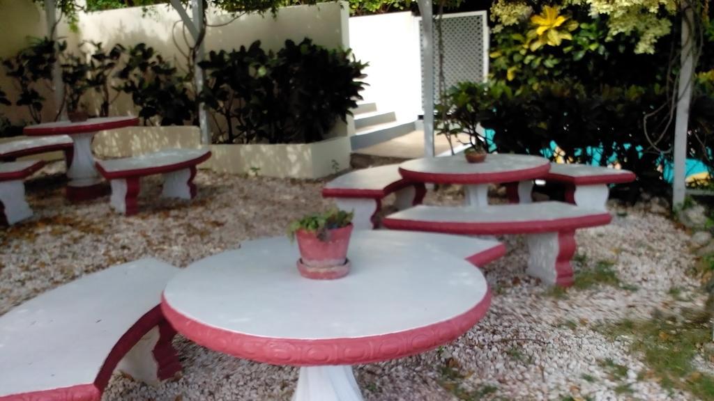 Hotel Relax Resort Montego Bay Exterior photo