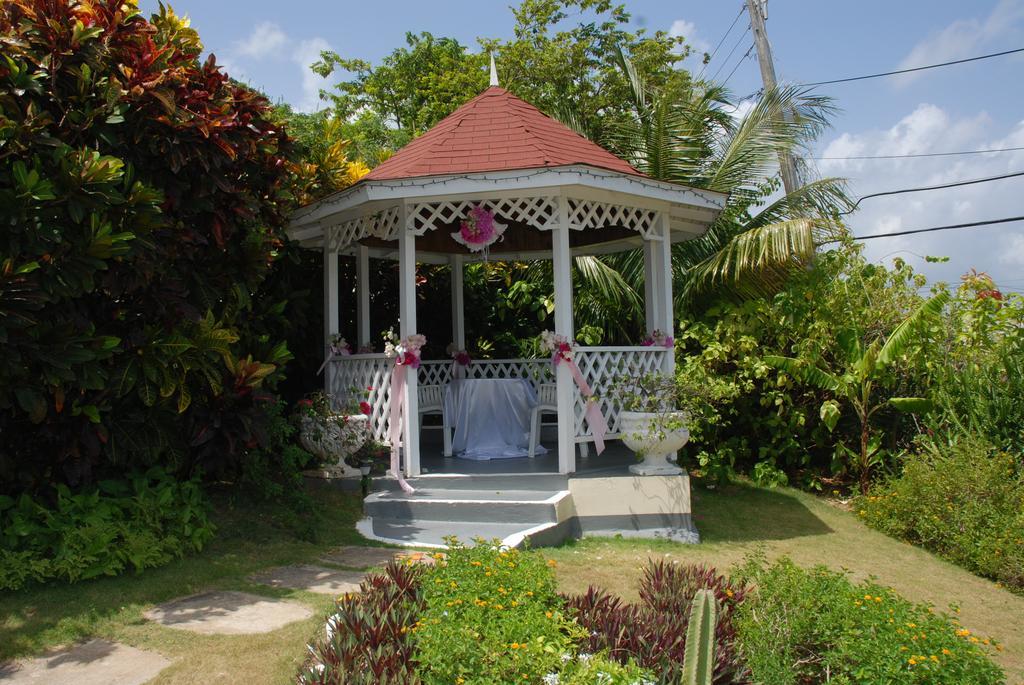 Hotel Relax Resort Montego Bay Exterior photo