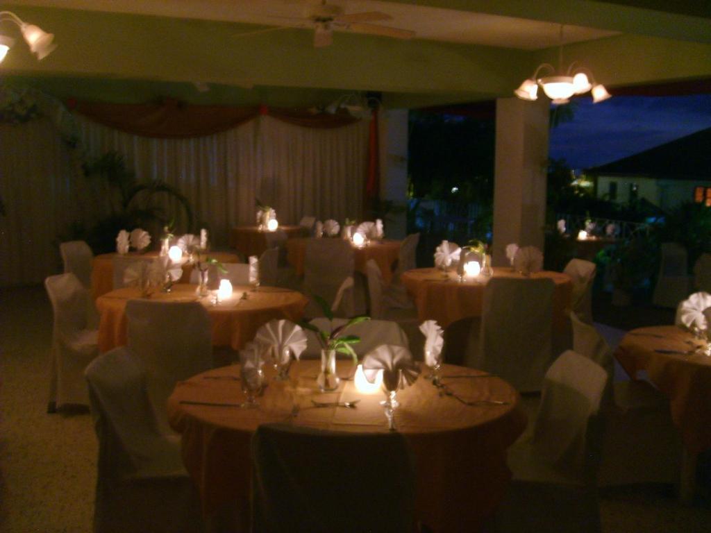 Hotel Relax Resort Montego Bay Exterior photo